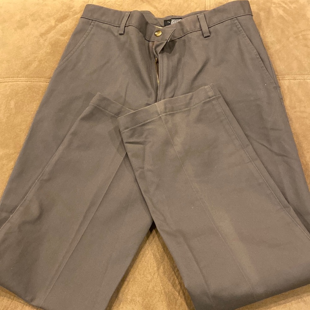Van Heusen Men Slacks size 30 x 32